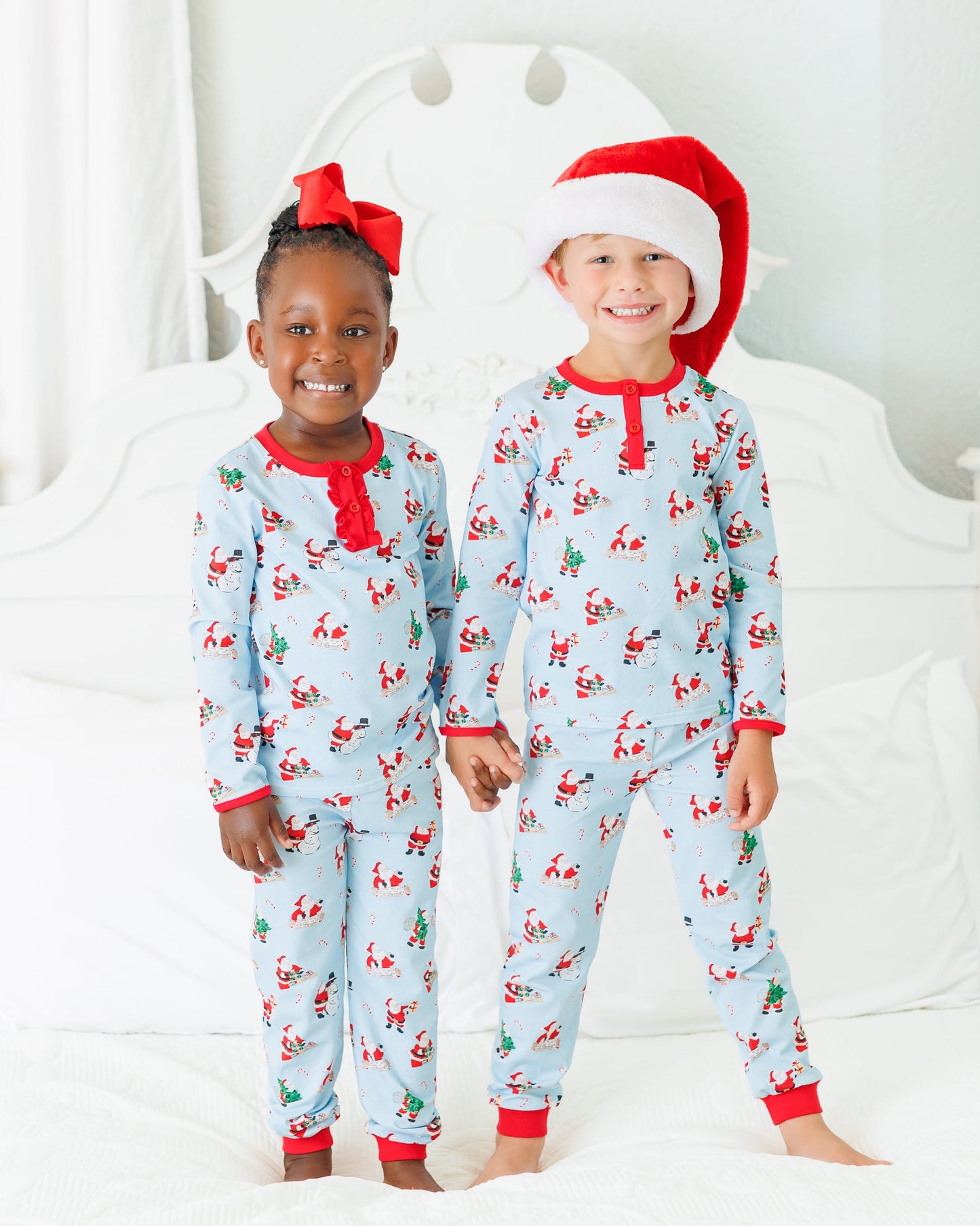 Here Comes Santa Claus Noelle LS Set