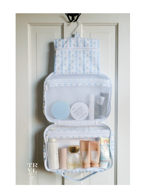 BUNDLE UP Hanging Toiletry Bag